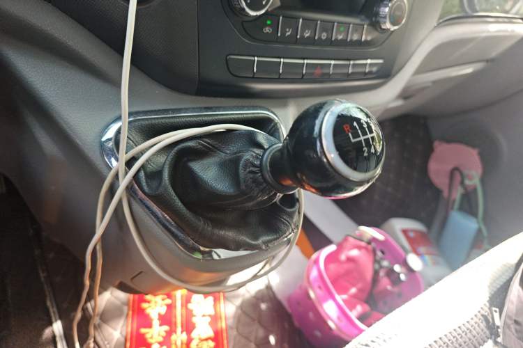 Used Foton Toano 2020 2.0T Multi-Function Extended Wheelbase Mid-Roof 5/6/7-Seater with Rear Dual Tires China VI Emission Standard F20TC3
