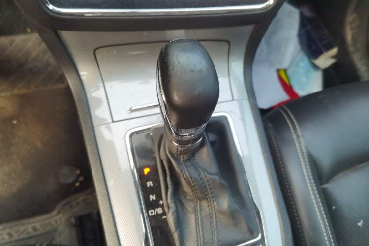 Used Roewe RX5 2019 20T Two-Wheel Drive Automatic 4G Connected Platinum Edition
