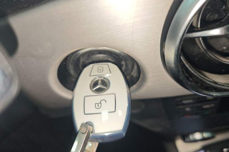 Used Mercedes-Benz GLK-Class 2014 GLK 260 4MATIC Dynamic Model
