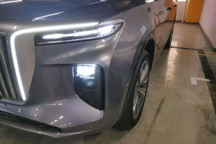 Used Hongqi E-HS9 2022 660 km Range Flagway Edition Six Seats