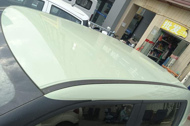 Used ORA White Cat 2022 Upgraded Model 305km Comfort Version Lithium-Ion Battery
