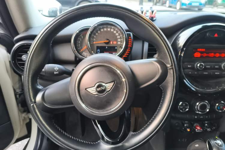 Used MINI 2014 1.2T ONE
