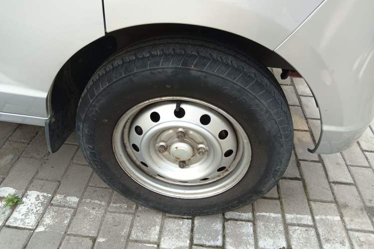 Used Wuling Rongguang S 2021 1.2L Base Model 5-Seater LSI
