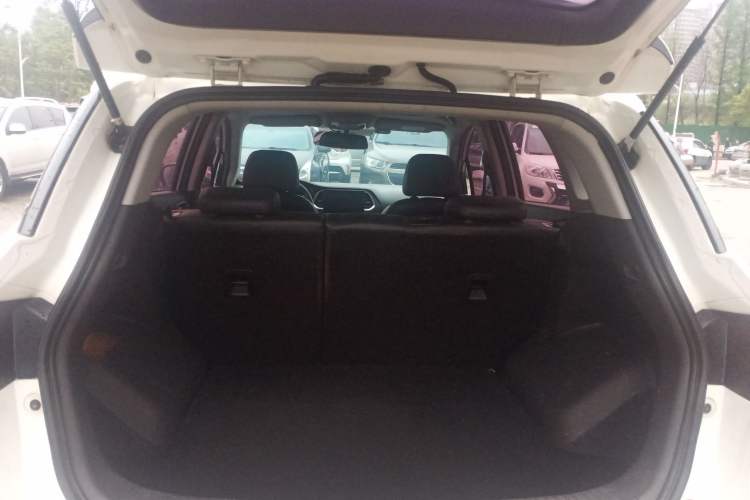 Used GAC Trumpchi GS4 2015 200T G-DCT Elite Edition Trunk