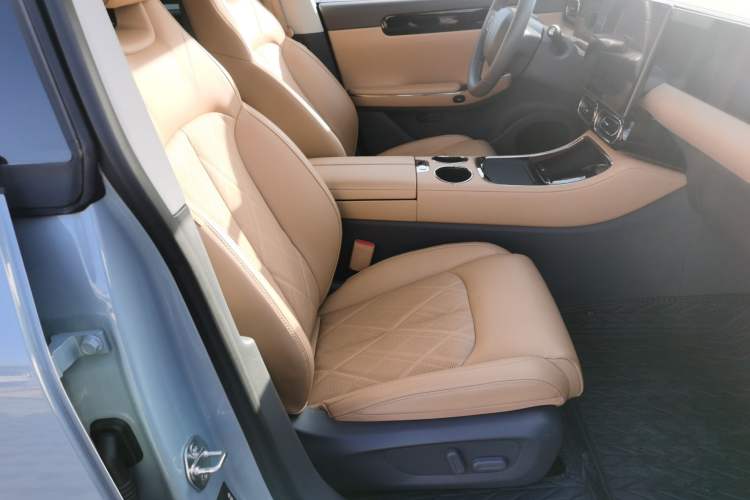 Used Leapmotor C01 2024 Range-Extended 316 Deluxe Edition
