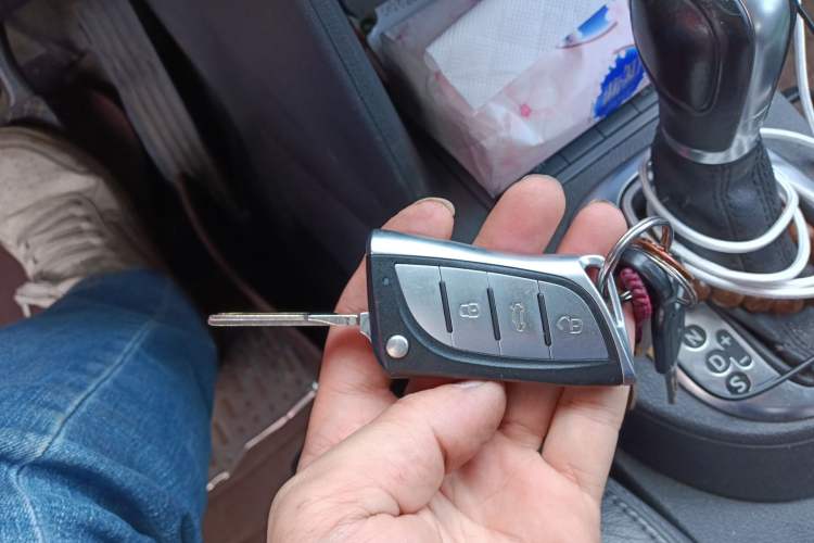 Used Volkswagen Touran 2015 1.4T DSG Comfort Edition 5 Seats Vehicle Key