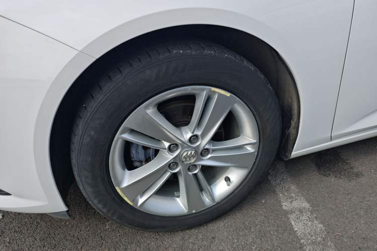 Used Buick Regal 2019 Revised 20T Luxury Version China VI Standard Left Front Wheel Hub