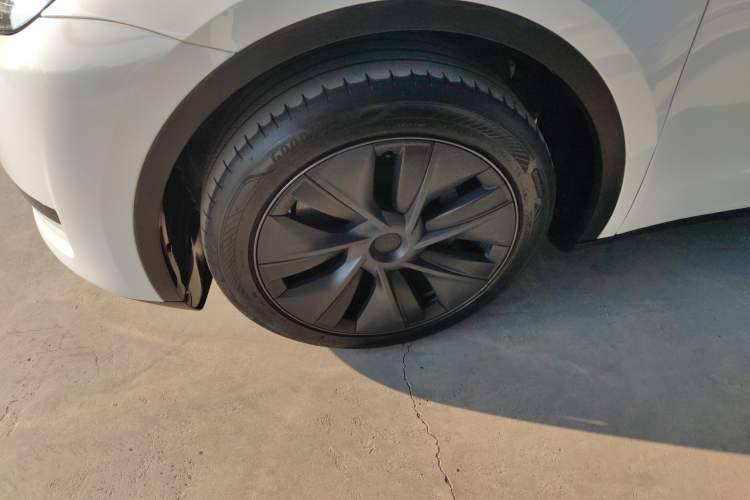 Used Tesla Model Y 2024 Rear-Wheel-Drive Version
