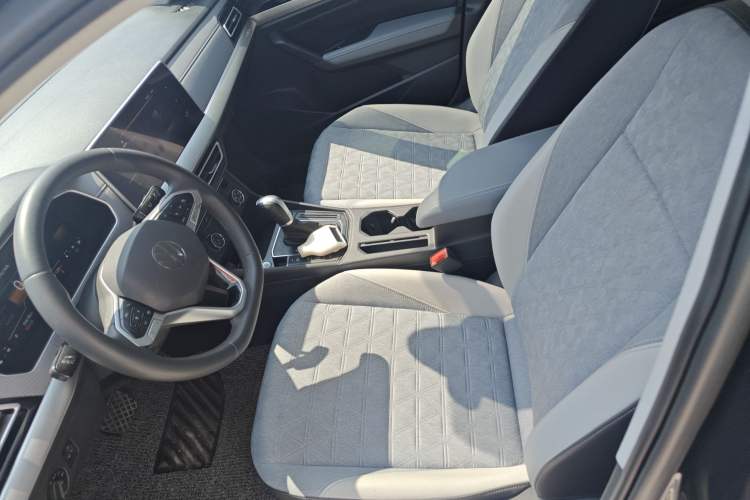 Used Volkswagen Lavida 2023 300TSI DSG Full-Comfort Edition Left Front Seat