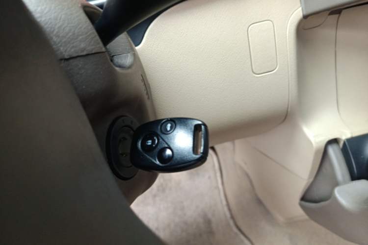 Used Honda CR-V 2005 2.0L automatic Vehicle Key