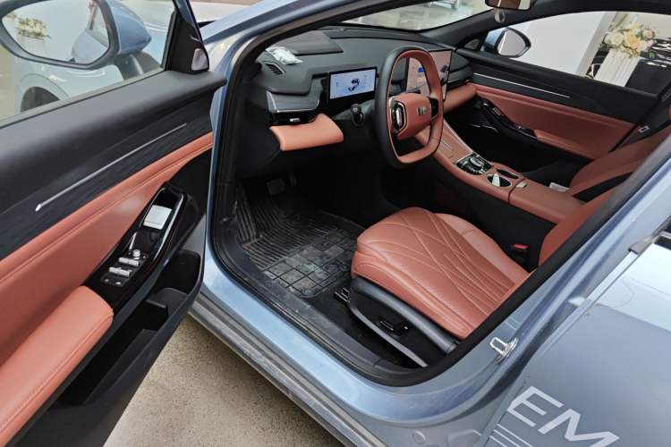 Used Geely Galaxy L6 2025 EM-i 140km Starship Edition