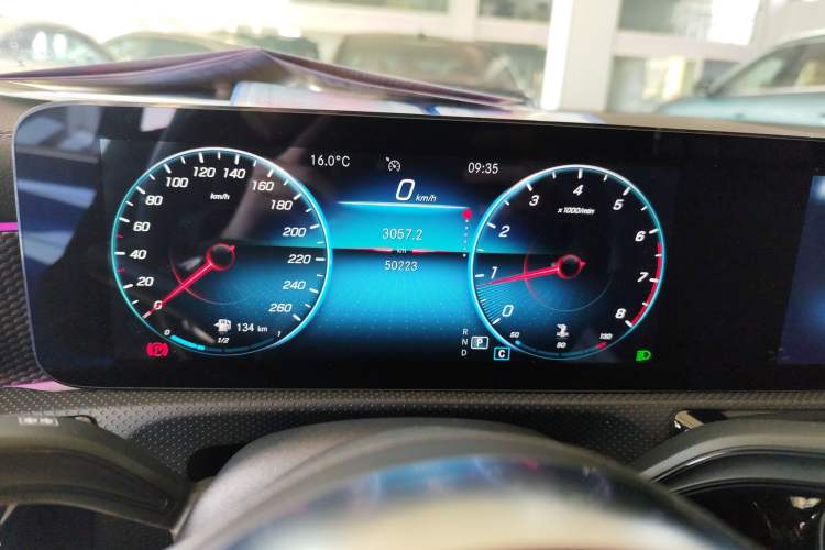 Used Mercedes-Benz A-Class 2021 A 200 L Sport Sedan Fashion Model
