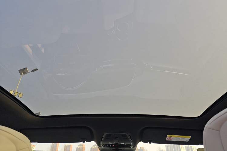 Used Cadillac LYRIQ 2022 Rear-Drive Long-Range Luxury Edition
