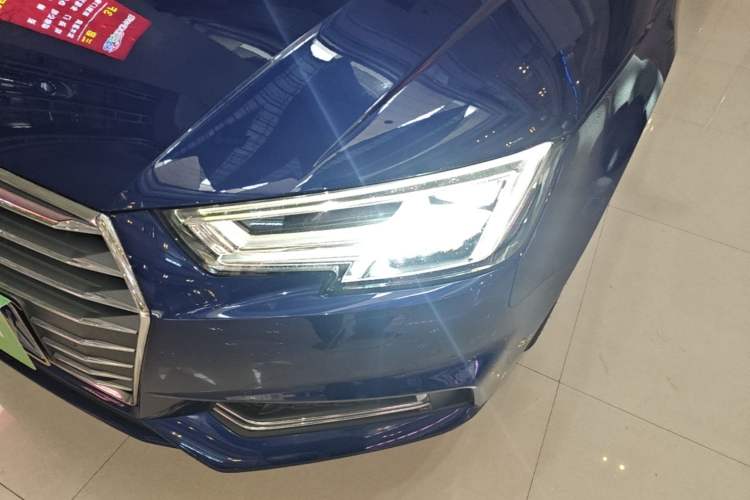 Used Audi A4L 2018 30th Anniversary Edition 40 TFSI Fashion Model
