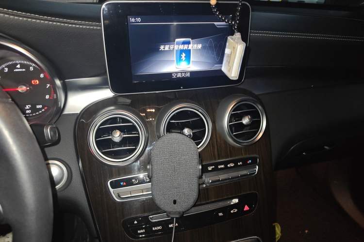 Used Mercedes-Benz GLC 2018 Facelifted GLC 260 4MATIC Dynamic Edition Audio And AC Panel