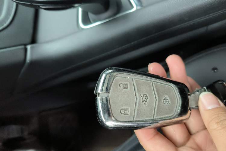 Used Cadillac XT5 2018 28E Four-Wheel Drive Tech Version