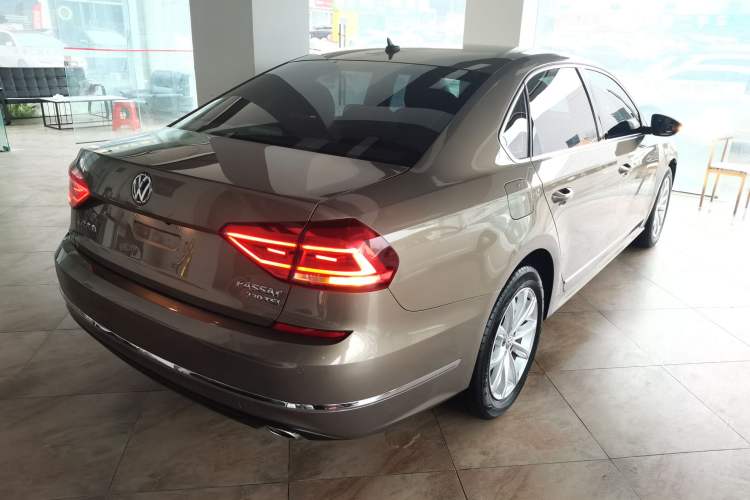 Used Volkswagen Passat 2017 330TSI DSG Luxury Edition
