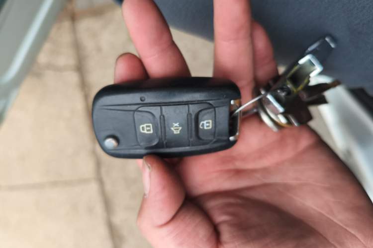 Used Wuling Zhiguang 2015 1.2L S Practical Model LSI
