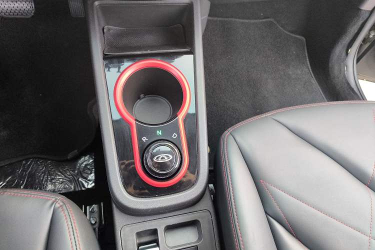 Used Chery Little Ant 2022 Sweet Pink Edition Half-Sugar Version 3-Cell Lithium 30kW 301km