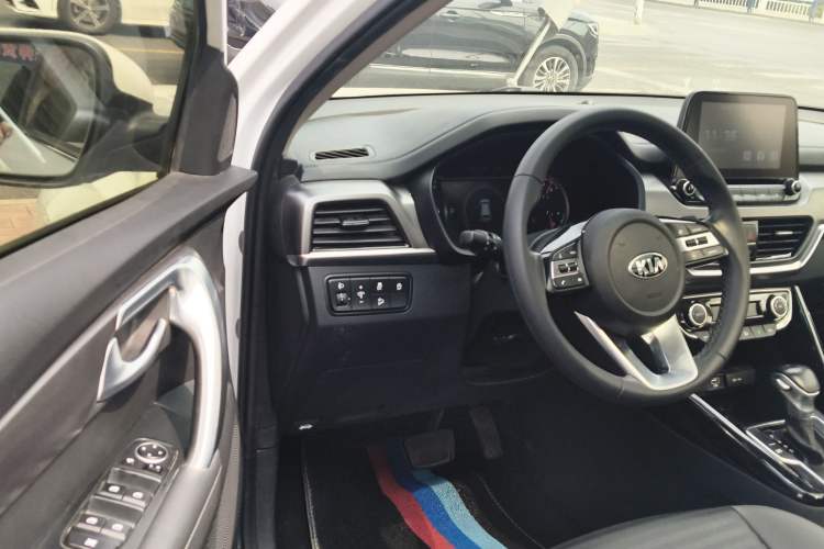 Used Kia Sportage R 2019 2.0L Automatic Smart Luxury Edition Driver Seat