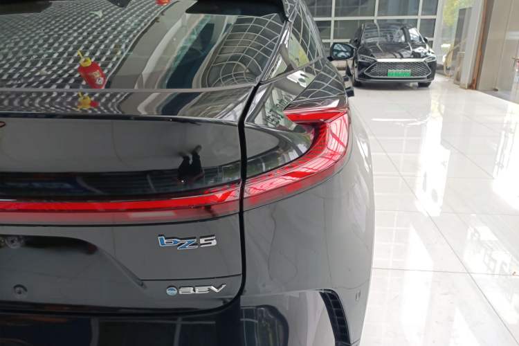 Used Toyota bZ5 2025 Model 550 PRO Exterior 3