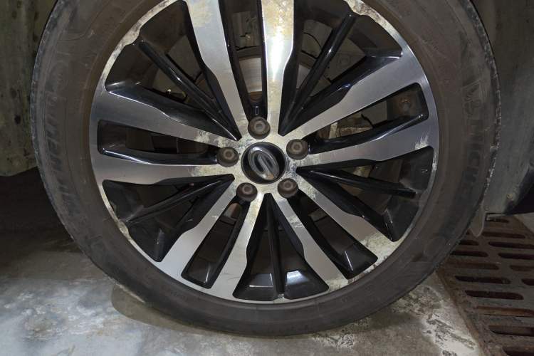 Used GAC Trumpchi GS4 2017 200T G-DCT Two-Wheel Drive Luxury Edition Right Front Wheel Hub