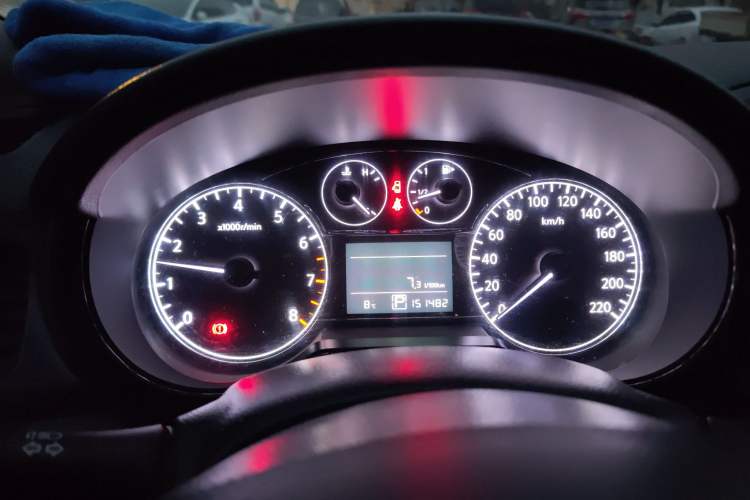 Used Nissan Tiida 2011 1.6L CVT Smart Version
