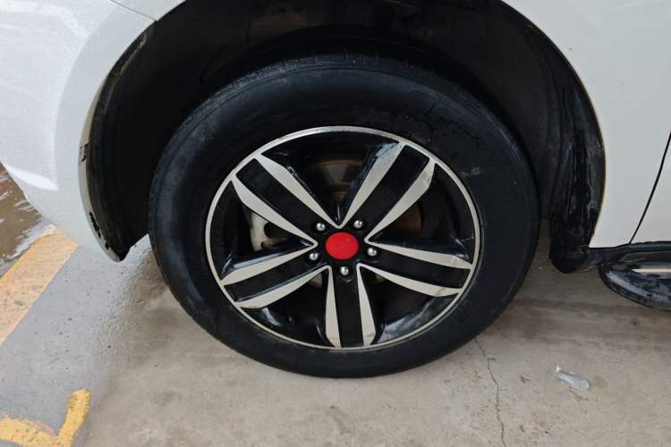 Used Geely Auto GX7 2015 Classic Edition 1.8L Manual Elite Model China IV