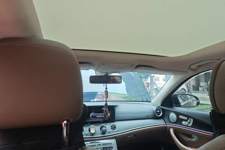 Used Mercedes-Benz E-Class 2020 E 300 L Sport Luxury Edition Headliner