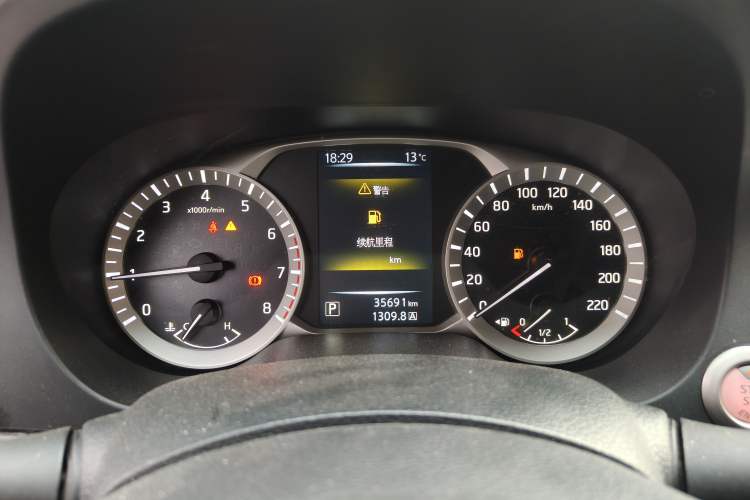Used Nissan Terra 2018 2.5L Automatic 2WD Luxury Edition Instrument Cluster
