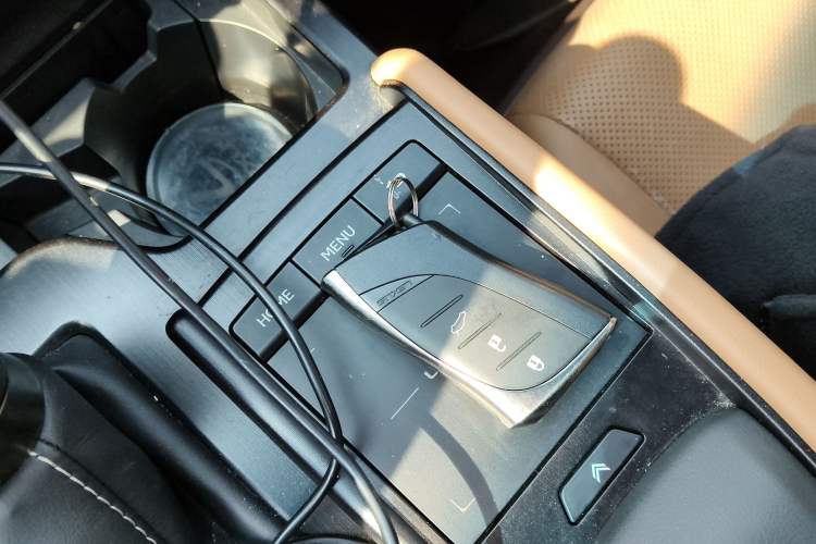 Used Lexus ES 2020 300h Premier Edition