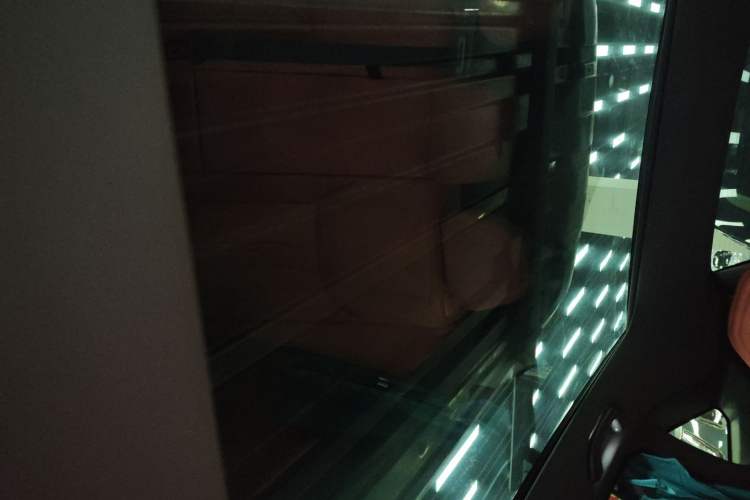 Used Deepal S07 2025 285Max Huawei Qiankun Intelligent Driving ADS SE Range-Extended Version Headliner