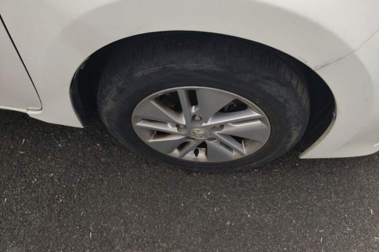 Used Toyota Corolla 2014 1.6L CVT GL Right Front Wheel Hub