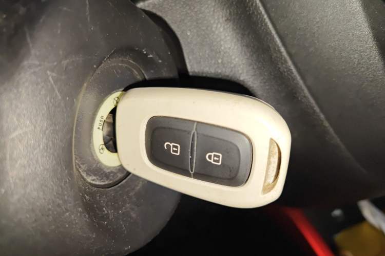 Used Dongfeng NAMMI BOX 2022 Chasing Wind Edition 331 km Standard Model Vehicle Key