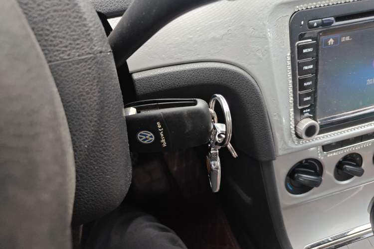 Used Volkswagen Gran Lavida 2013 1.6L Automatic Comfort Model Vehicle Key