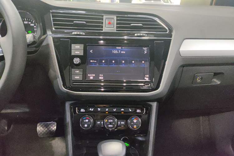 Used Volkswagen Tiguan L New Energy 2019 430 PHEV Hybrid Flagship Model Audio And AC Panel