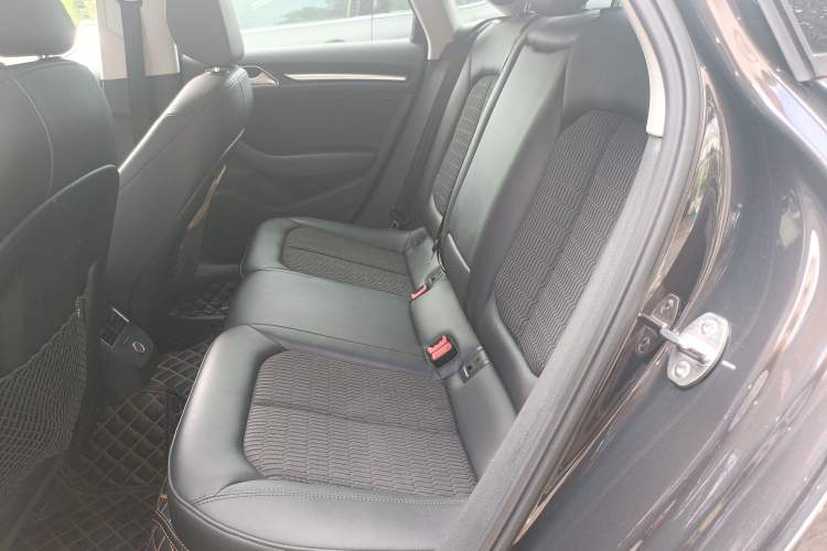 Used Audi A3 2014 Limousine 40 TFSI S line Comfort Model
