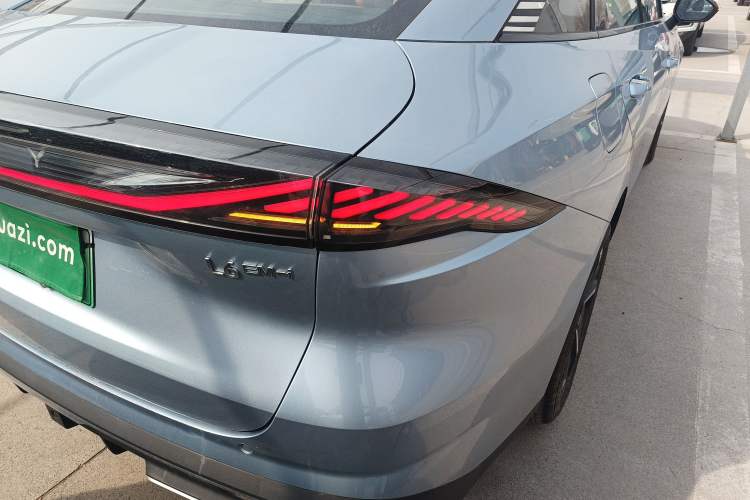 Used Geely Galaxy L6 2025 EM-i 140km Starship Edition