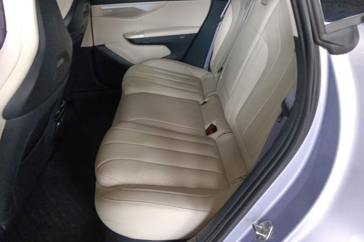 Used Lynk & Co 07 2024 EM-P 126 Long-Range Halo