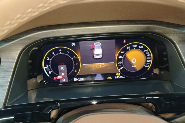 Used Volkswagen Viloran 2024 330TSI Luxury Edition
