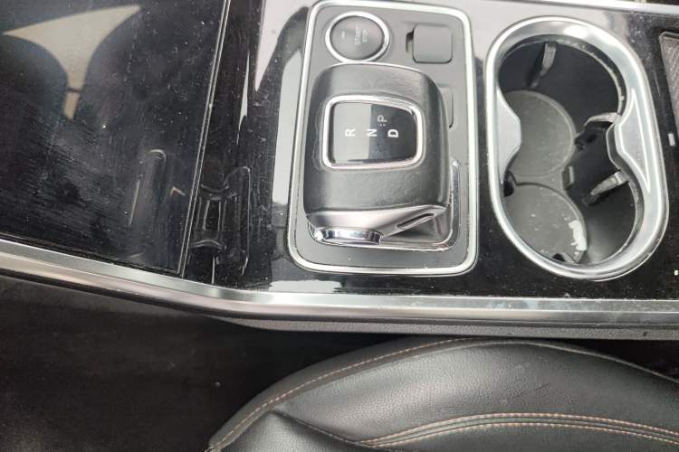 Used Hongqi E-HS3 2019 Zhilian Qiyue Two-Wheel Drive Custom Edition