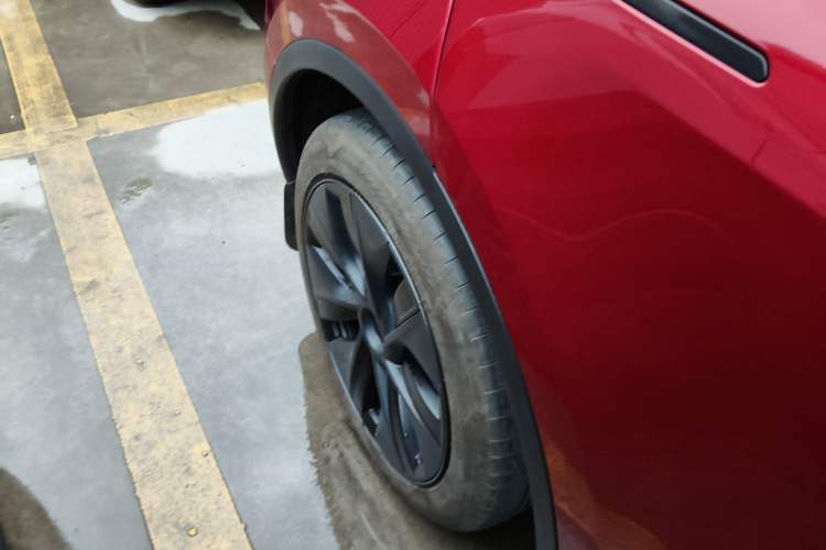 Used Tesla Model Y 2024 Rear-Wheel-Drive Version
