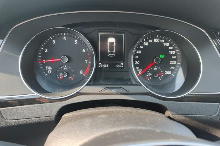 Used Volkswagen Magotan 2018 Facelift 380TSI DSG Luxury Version Odometer Close Up