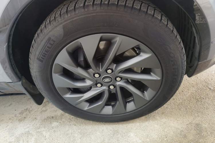 Used Land Rover Discovery 2023 Revised Version 360 PS R-Dynamic S
