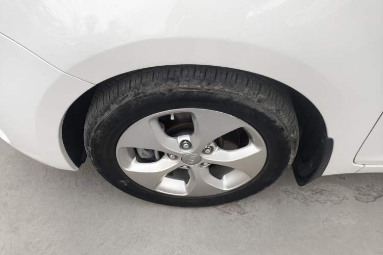 Used Kia Carens 2013 2.0L 5-Seater Automatic Standard Version China IV Standard
