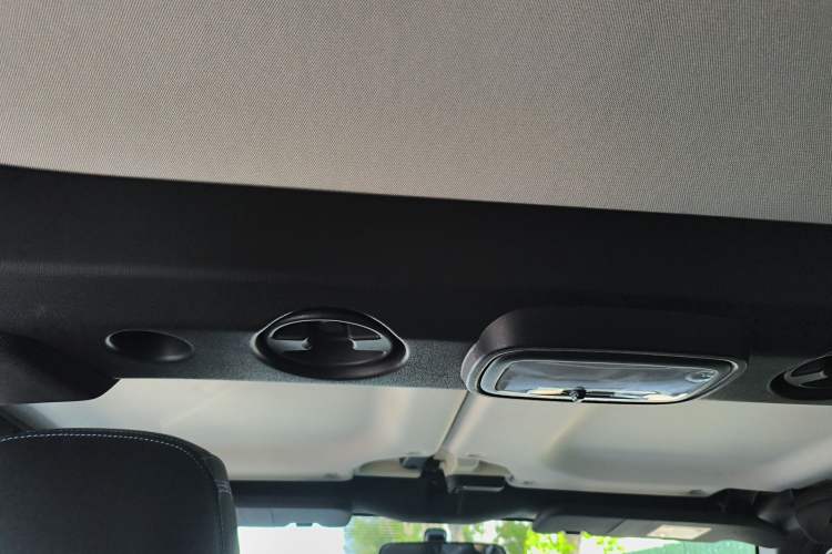 Used BAIC Off-Road BJ40 2024 2.0D Blade Hero Glory Edition
