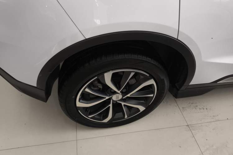 Used Geely Auto Emgrand S 2021 1.4T Manual Comfort Model Right Rear Wheel Hub