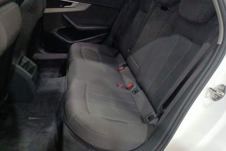 Used Audi A4L 2018 30th Anniversary Edition 40 TFSI Trendy Model
