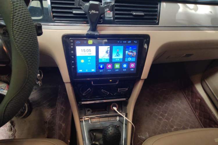 Used Volkswagen Bora 2014 1.6L Manual Comfort Model Audio And AC Panel