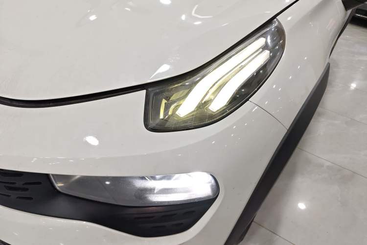 Used Lynk & Co 02 2020 High-Energy Edition 2.0T Automatic Two-Wheel Drive Pro Version Left Front Headlight